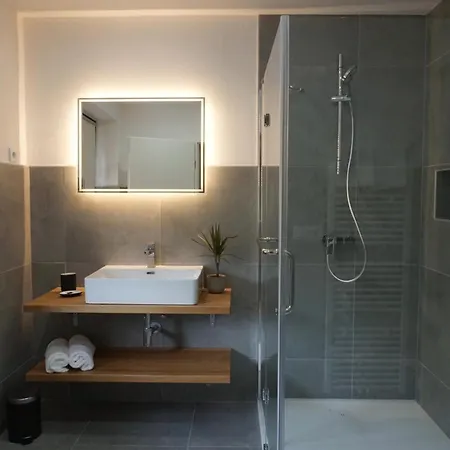 Panorama Apartment *